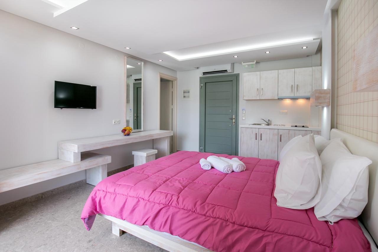The Elegant Apartments Potos Exterior photo